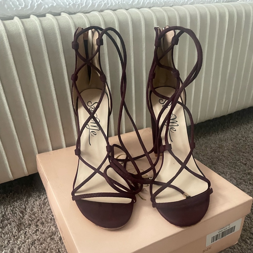 So Me Burgundy Heels Elegant and Versatile